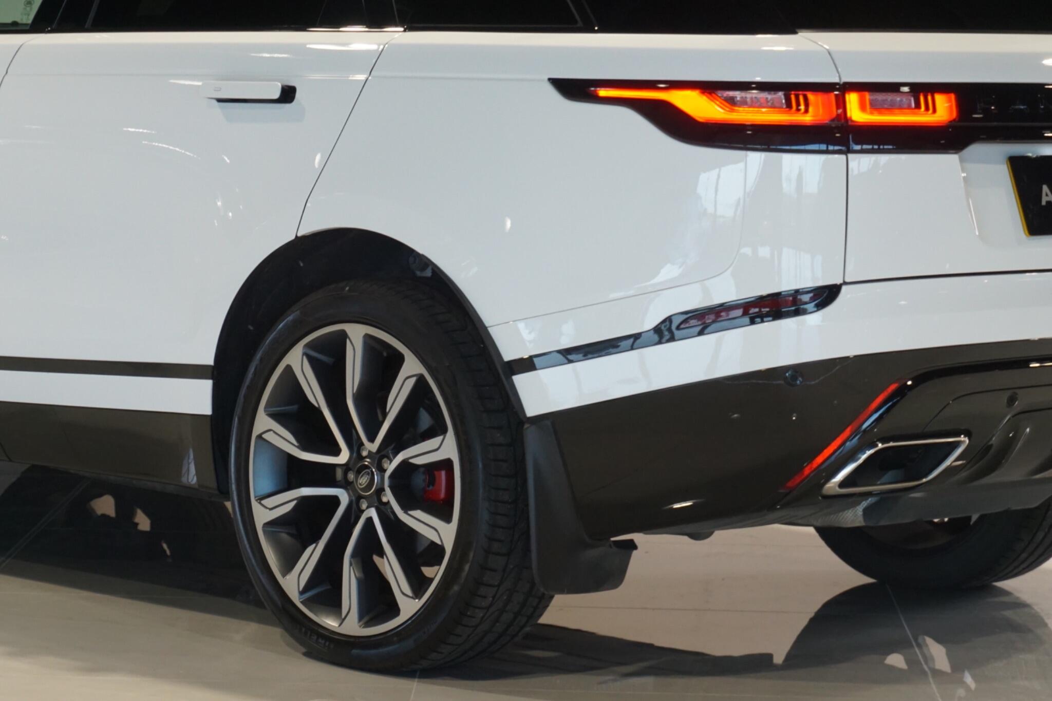 Land Rover Range Rover Velar 3.0 D300 MHEV R-Dynamic SE SUV 5dr Diesel Auto 4WD Euro 6 (s/s) (300 ps)